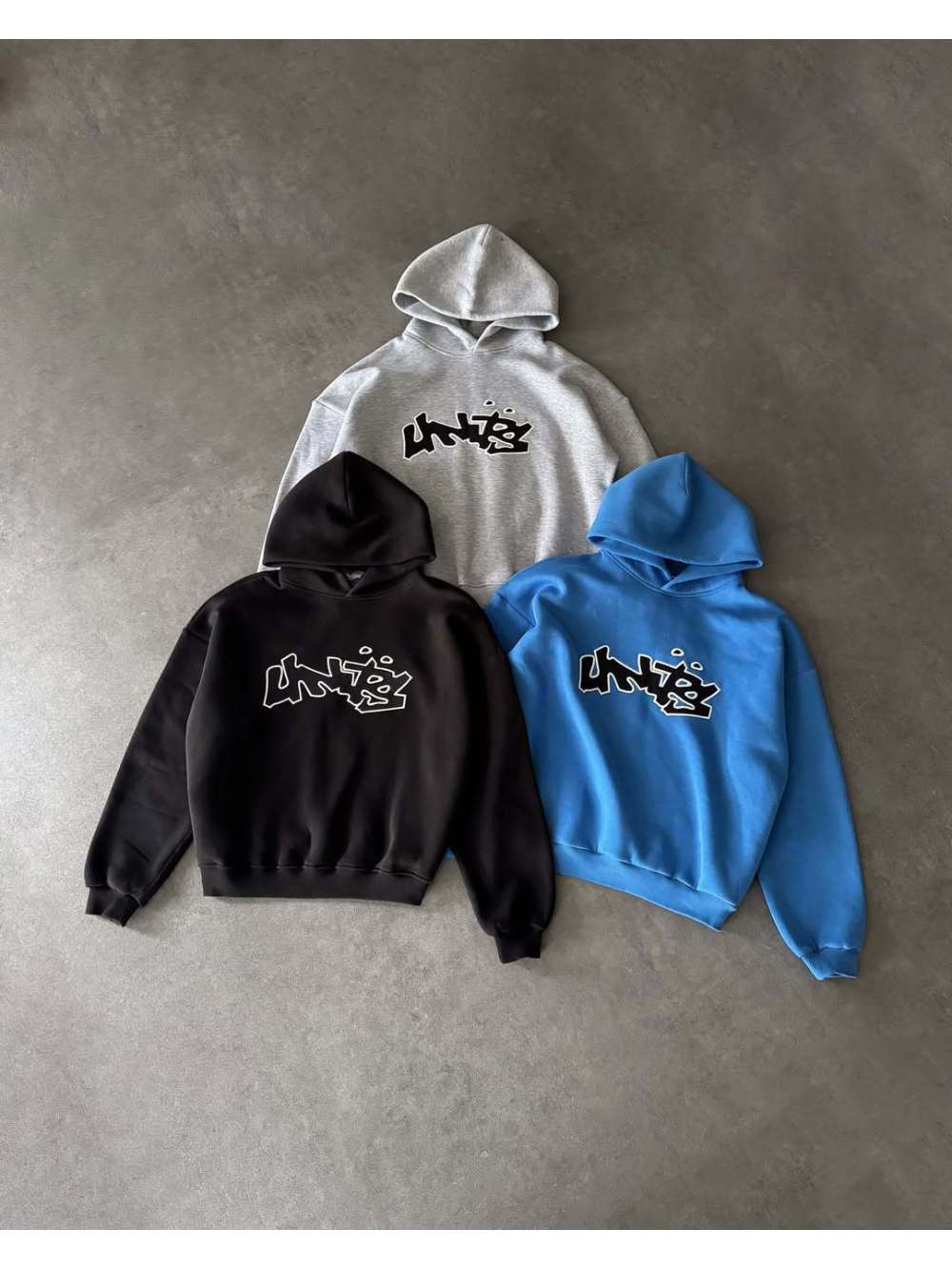 Street Fashion Winter - ชุดแฟชั่นสไตล์อเมริกันเรโทรแนวสตรีท ลายพิมพ์ดีไซน์เก๋ เสื้อฮู้ดแขนยาว พร้อมกางเกงขายาวทรงตรง แบบ unisex